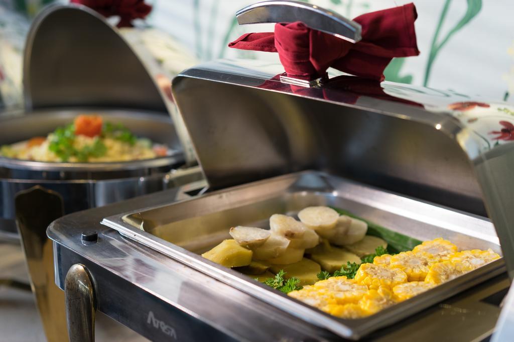 Asian Ruby Center Point Hotel & Spa Хошимін Екстер'єр фото